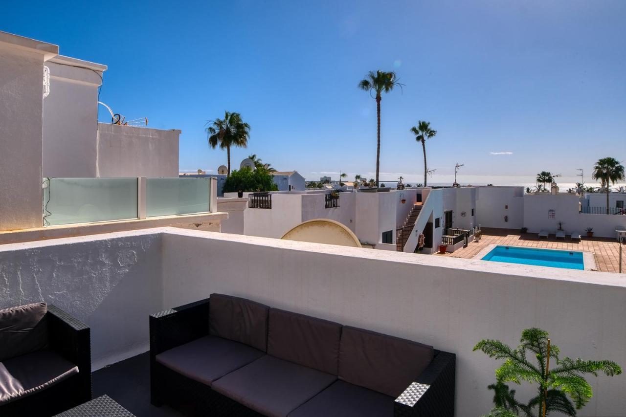 プエルト・デル・カルメン Sea Waves Lanzarote 500M From Playa Grande Big Terrace And Poolヴィラ エクステリア 写真